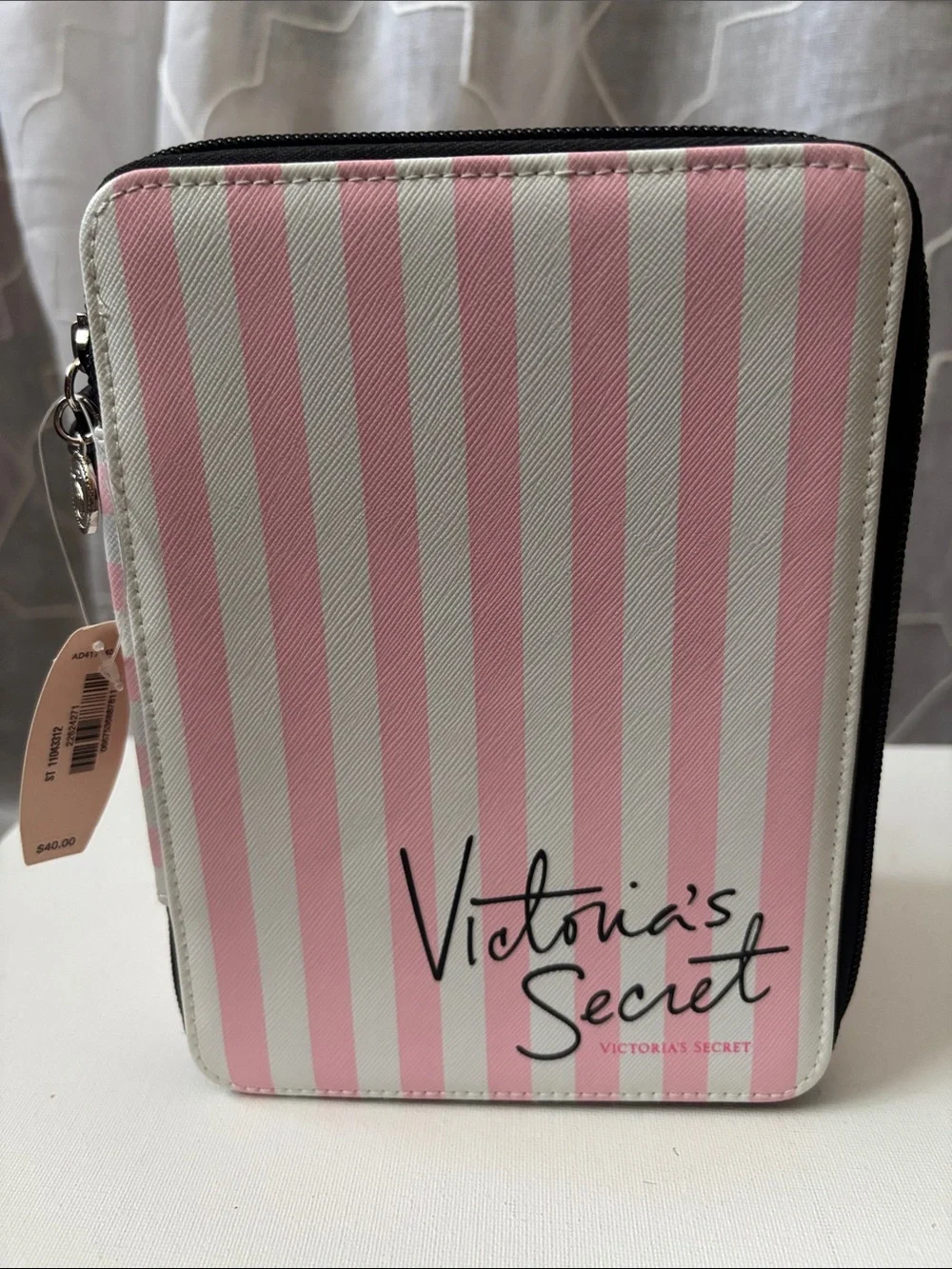 New Victoria's Secret Pink and White Striped Cosmetic Zip Case - Picture 1 of 7